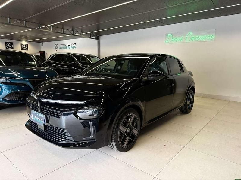 Nuova Lancia Ypsilon 101 CV (74 kW) 2025 Nero Utilitaria