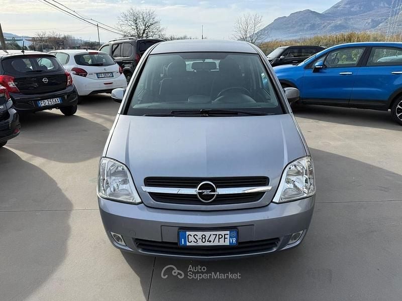 Usata Opel Meriva Cosmo 101 CV (74 kW) 2004 Grigio Monovolume