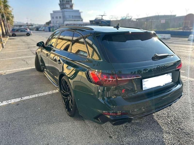 Usata Audi RS4 Ambiente 450 CV (330 kW) 2023 Verde Station wagon