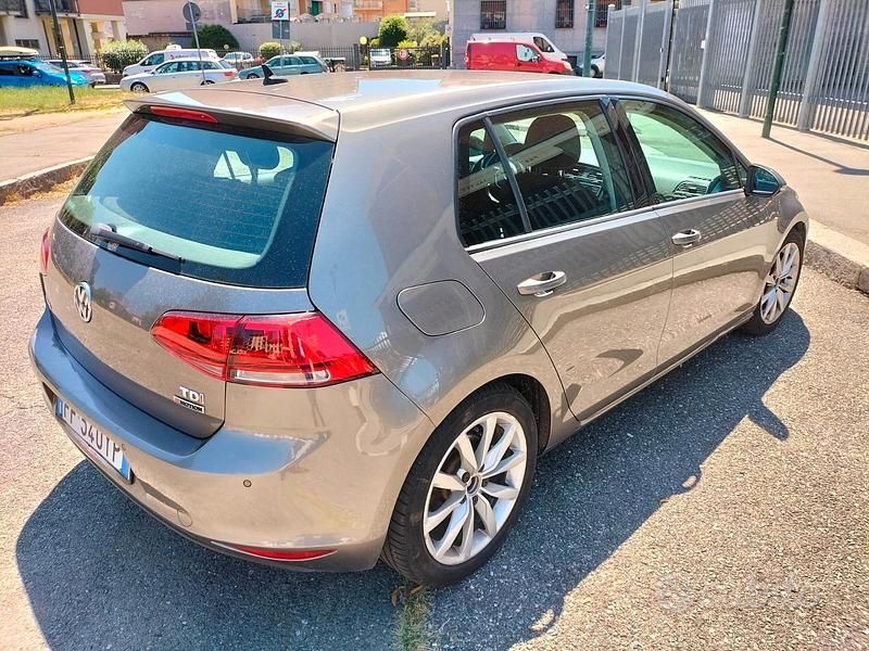Usata VW Golf VII 110 CV (80 kW) 2016 Grigio Utilitaria