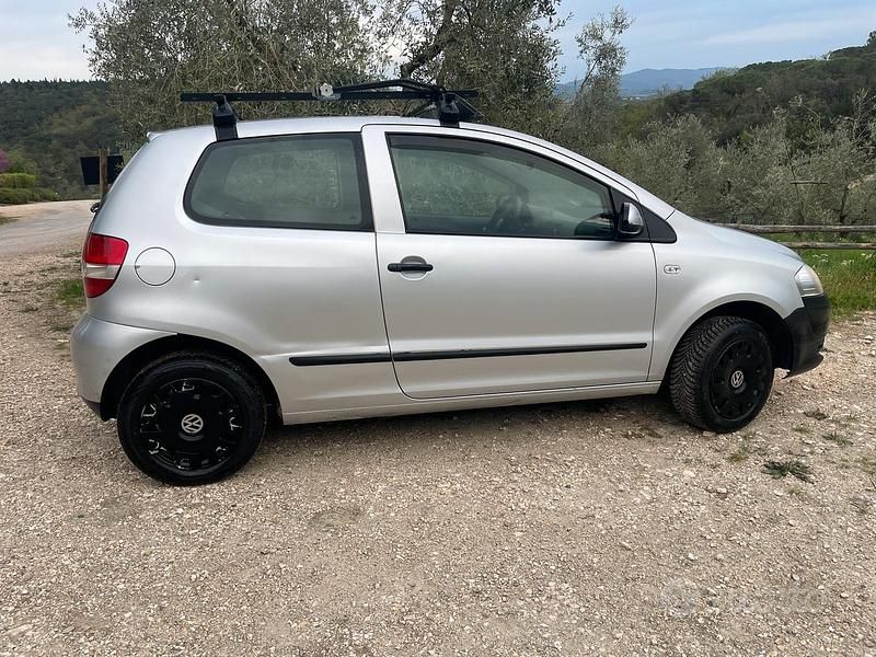 Usata VW Fox 69 CV (50 kW) 2005 Grigio Utilitaria
