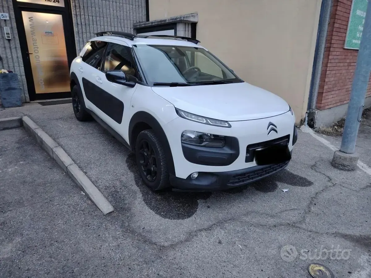 Usata Citroën C4 Cactus 82 CV (60 kW) 2016 Bianco Utilitaria