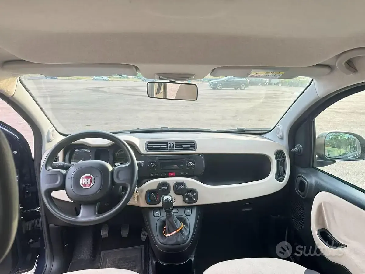 Usata Fiat Panda 69 CV (50 kW) 2016 Bluazzurro Utilitaria