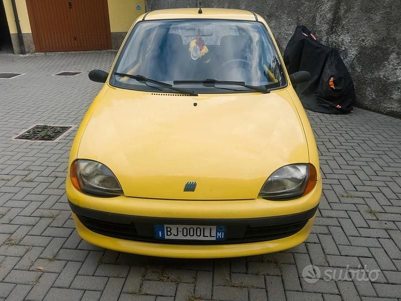 Usata Fiat 600 2000 Giallo Berlina