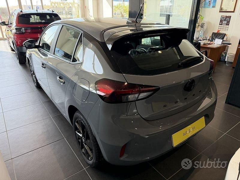 Nuova Opel Corsa 110 CV (80 kW) 2025 Grigio Utilitaria