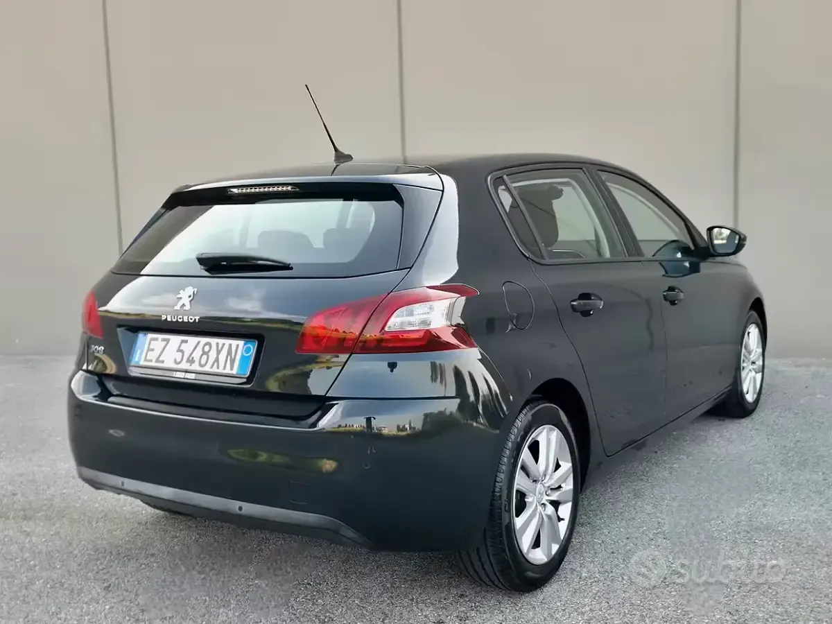 Usata Peugeot 308 Active 116 CV (85 kW) 2015 Grigio Berlina