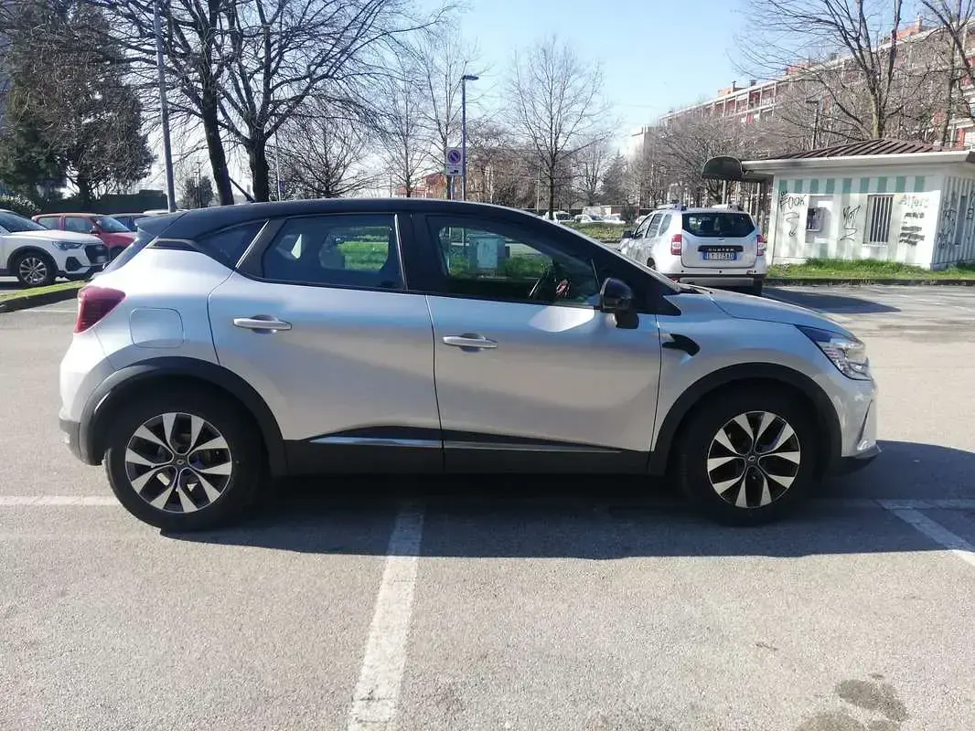 Usata Renault Captur Business 101 CV (74 kW) 2020 Argento SUV