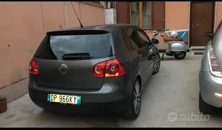 Usata VW Golf VI Sportline 150 CV (110 kW) 2008 Grigio Utilitaria