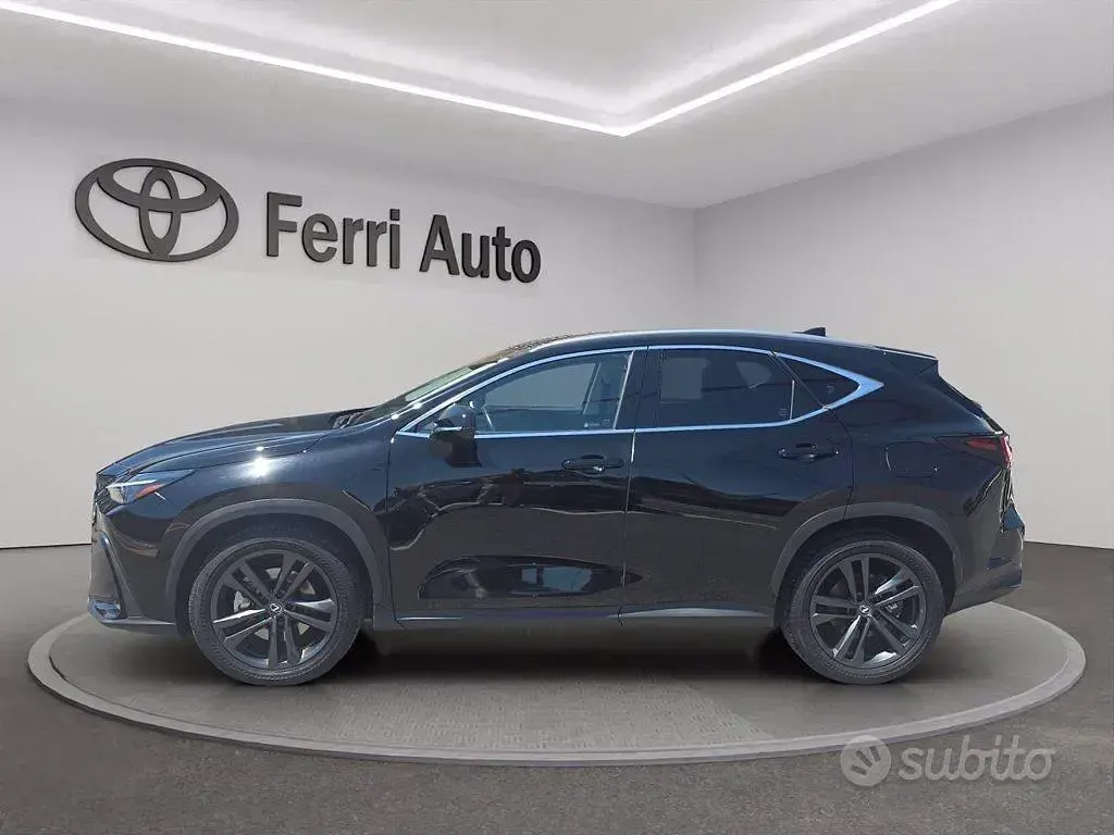 Usata Lexus NX450h+ 309 CV (227 kW) 2024 Nero SUV