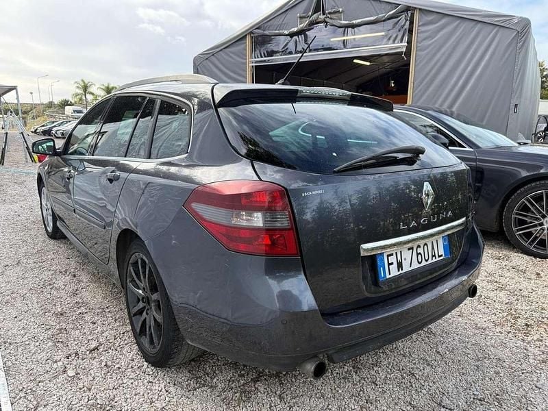 Usata Renault Laguna III 150 CV (110 kW) 2011 Grigio Station wagon