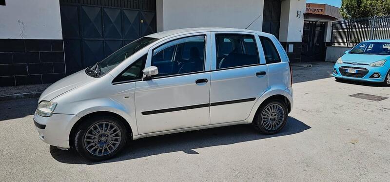 Usato 2006 Fiat Idea 1.2 Diesel 69 CV (1.850 €)