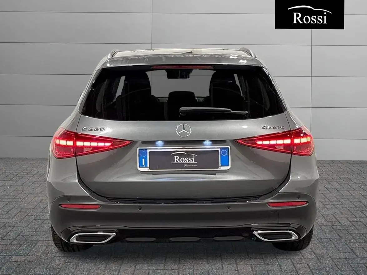 Usata Mercedes 220 Advanced 197 CV (144 kW) 2024 Grigio medio metallizzato Station wagon