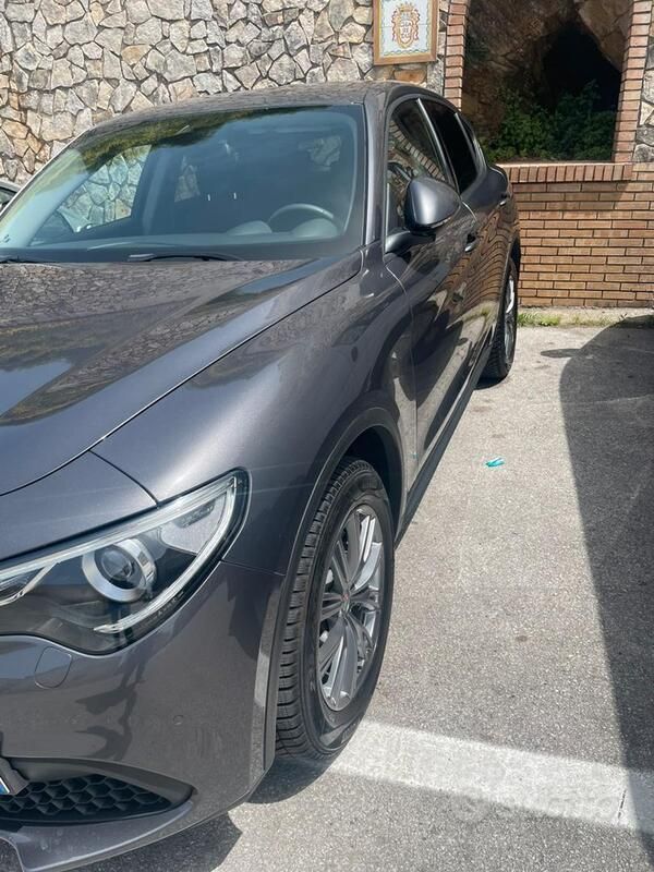 Usata Alfa Romeo Stelvio Business 190 CV (139 kW) 2020 Grigio SUV