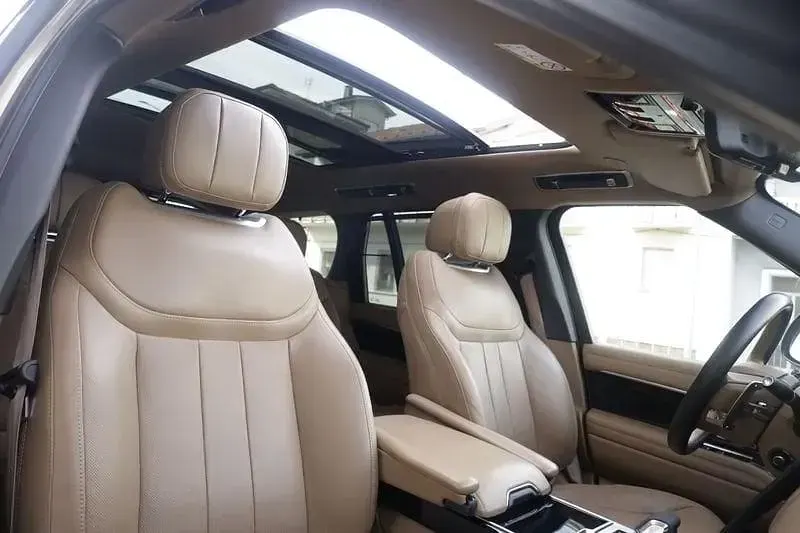 Usata Land Rover Range Rover Autobiography 351 CV (258 kW) 2023 Oro SUV