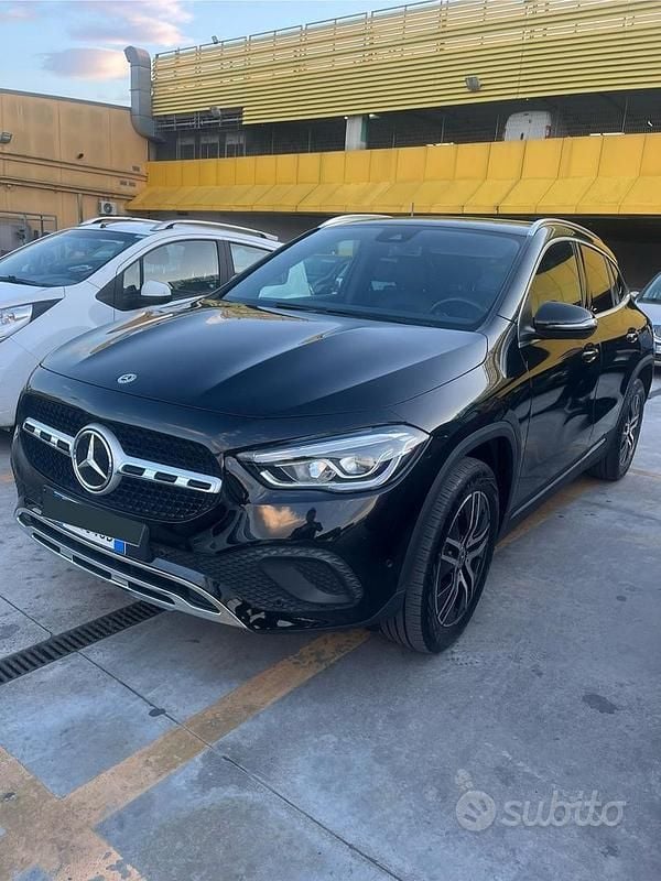 Usata Mercedes GLA200 2020 Nero SUV