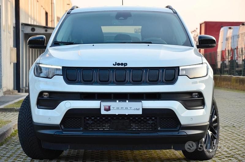 Occasion Jeep Compass Night Eagle 131 ch (96 kW) 2022 Blanc SUV