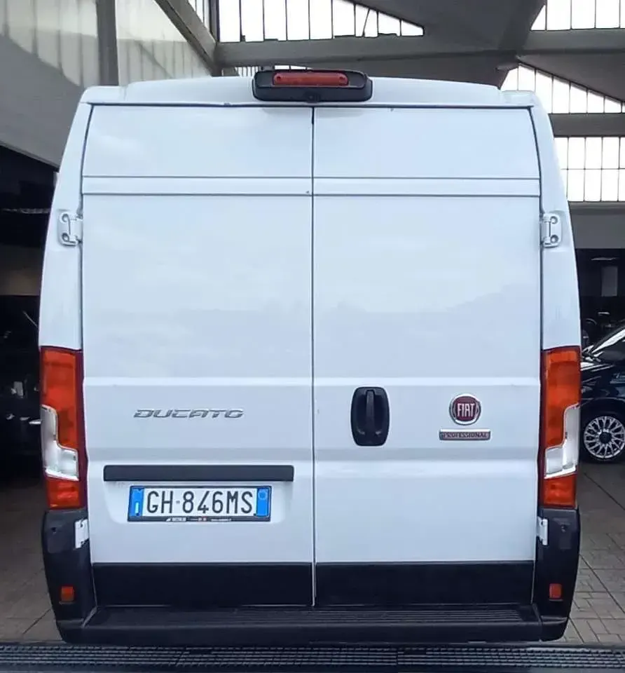 Usata Fiat Ducato 33 140 CV (102 kW) 2021 Bianco Furgone