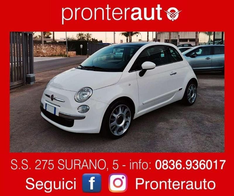 Bianco Usata 2015 Fiat 500 Lounge Due volumi | 7990 € (Buon prezzo) - Immagine 1/4