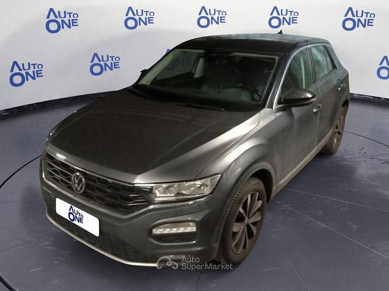 Usata VW T-Roc Life 110 CV (80 kW) 2021 Blu/azzurro SUV