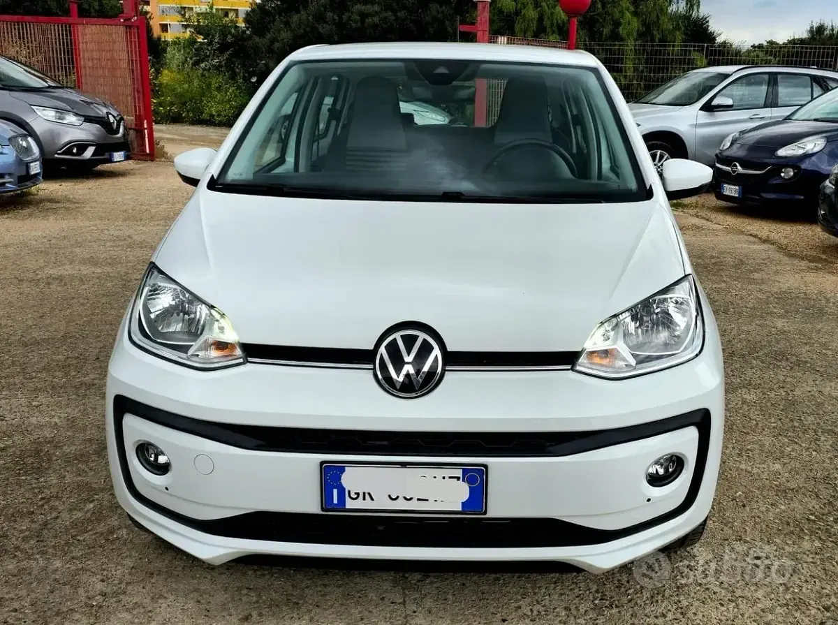 Gebraucht VW up! Move 68 PS (50 kW) 2023 Weiß Kleinwagen
