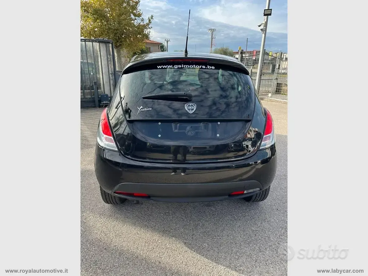 Usata Lancia Ypsilon S 69 CV (50 kW) 2012 Nero Utilitaria