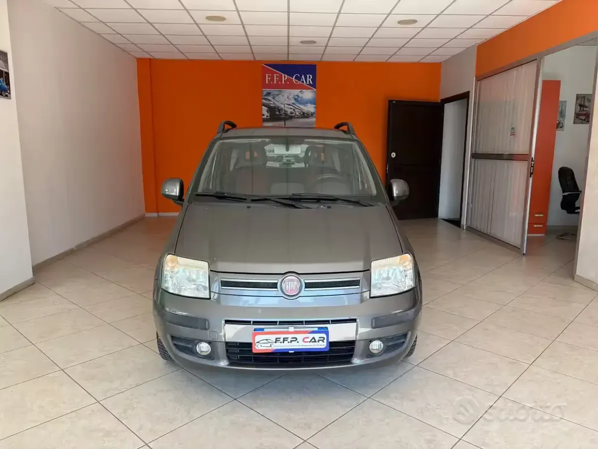Usata Fiat Panda Emotion 69 CV (50 kW) 2010 Grigio Utilitaria