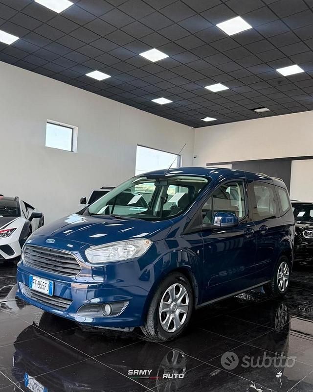 Usata Ford Tourneo Courier Titanium 100 CV (73 kW) 2016 Blu Monovolume