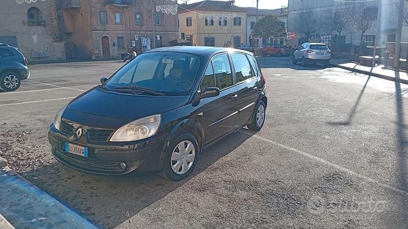 Usata Renault Scénic II 106 CV (77 kW) 2008 Nero Monovolume