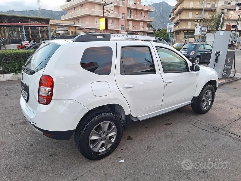 Usata Dacia Duster Lauréate 115 CV (84 kW) 2017 Bianco SUV
