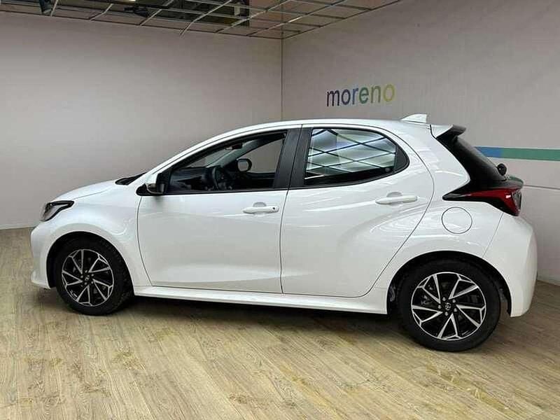 Usata Toyota Yaris Hybrid Trend 92 CV (67 kW) 2022 Bianco Utilitaria