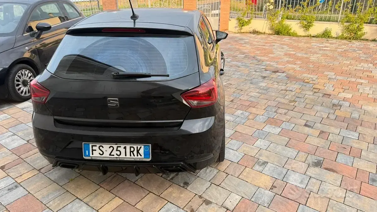 Second-hand Seat Ibiza 95 CP (69 kW) 2018 Negru Hatchback