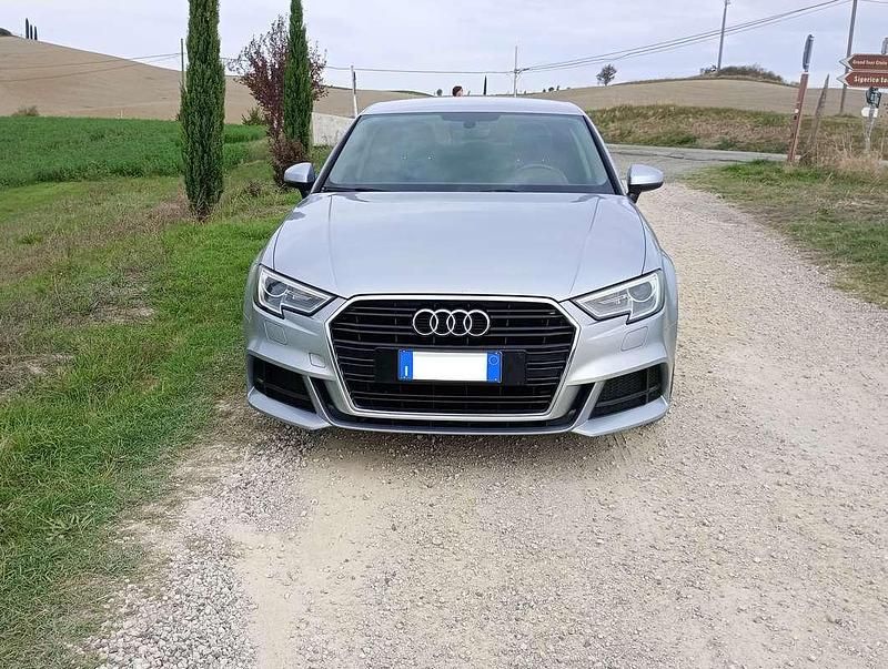Usata Audi A3 Admired 150 CV (110 kW) 2019 Argento Berlina