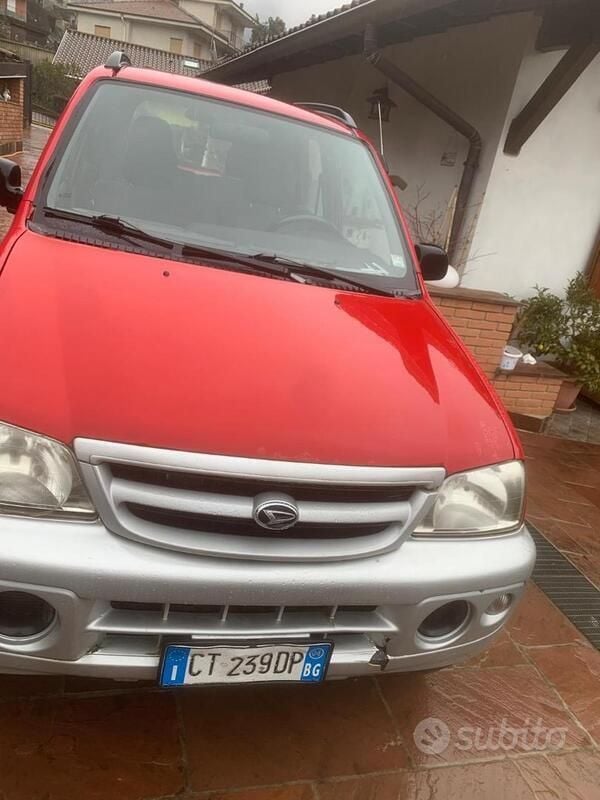 Usata Daihatsu Terios 86 CV (63 kW) 2004 Rosso SUV
