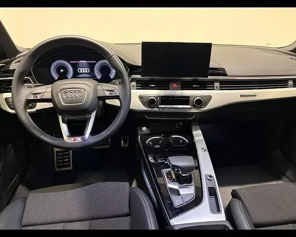 Usata Audi A4 S-Line 204 CV (150 kW) 2024 Grigio Station wagon