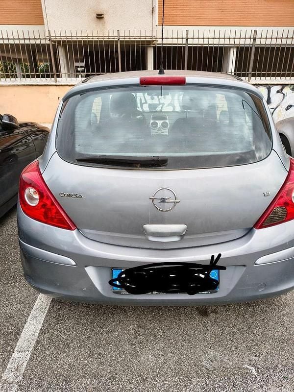 Usata Opel Corsa 60 CV (44 kW) 2008 Utilitaria