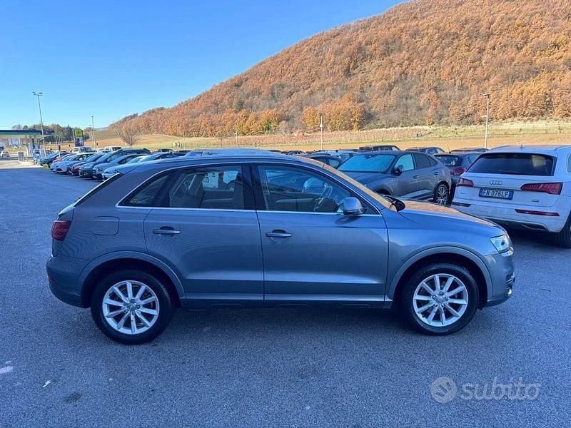 Usata Audi Q3 Advanced Plus 140 CV (102 kW) 2012 Grigio scuro SUV