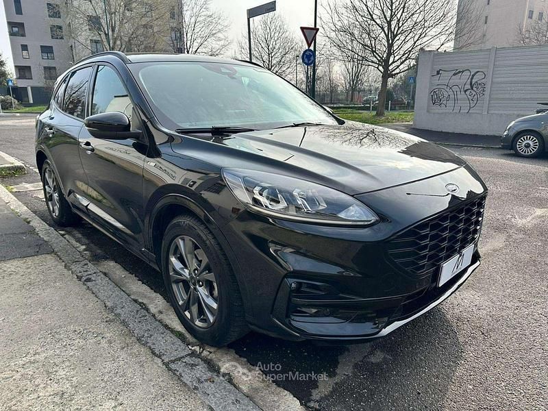 Usata Ford Kuga ST-Line 152 CV (111 kW) 2021 Agate black metallizzato SUV