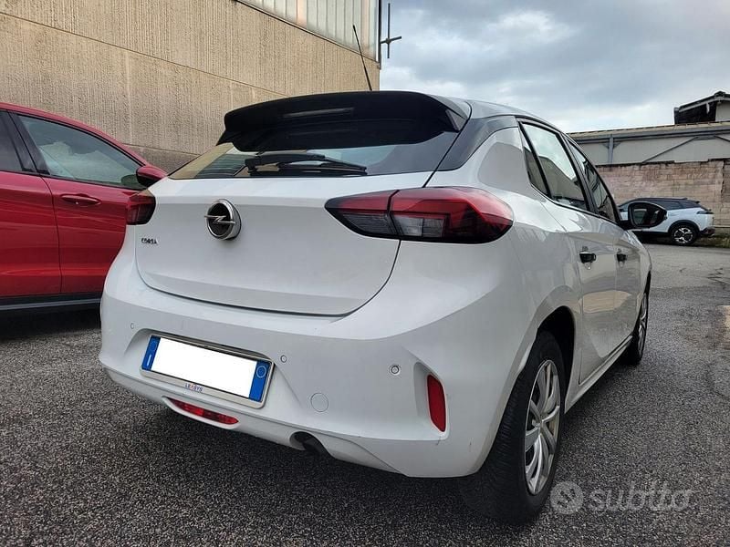Usado Opel Corsa Edition 75 CV (55 kW) 2021 Blanco Utilitario