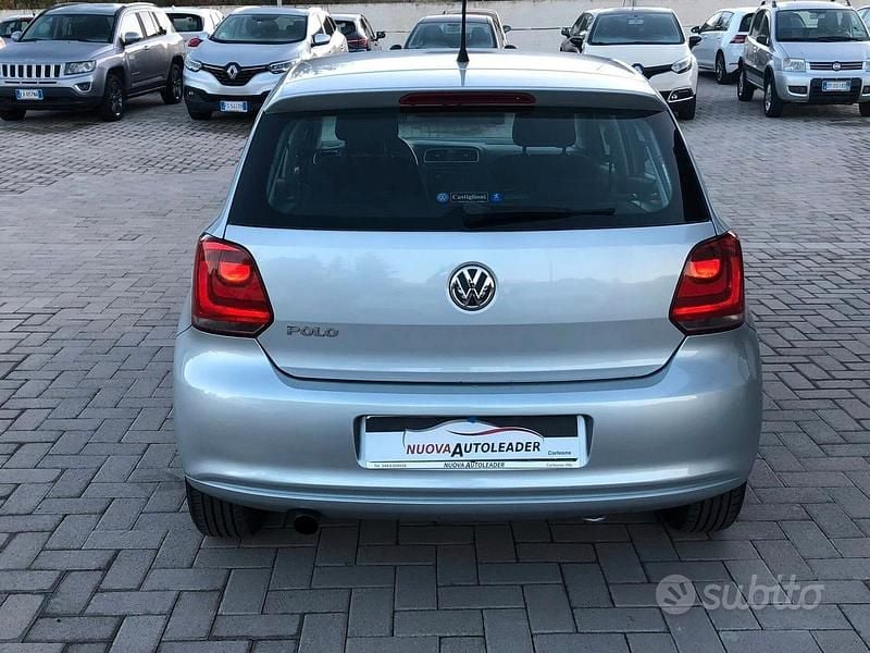 Usata VW Polo Highline 90 CV (66 kW) 2011 Grigio Berlina
