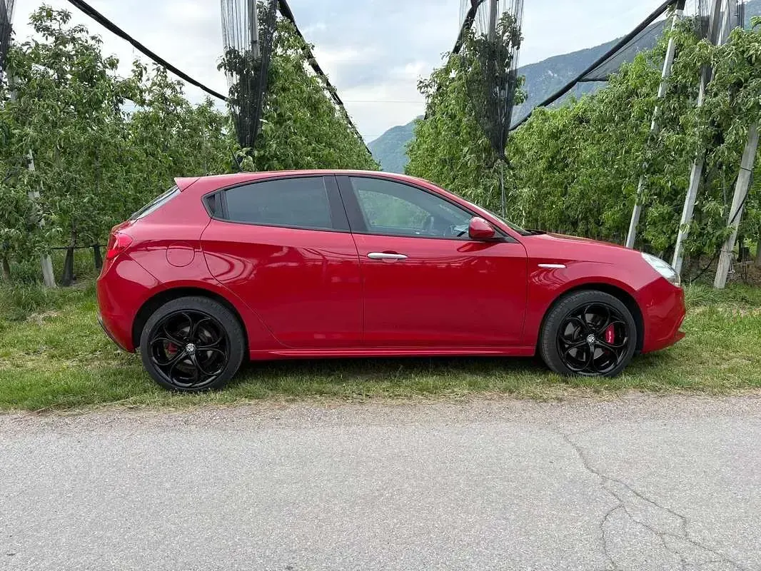 Usata Alfa Romeo Giulietta Super 120 CV (88 kW) 2019 Utilitaria