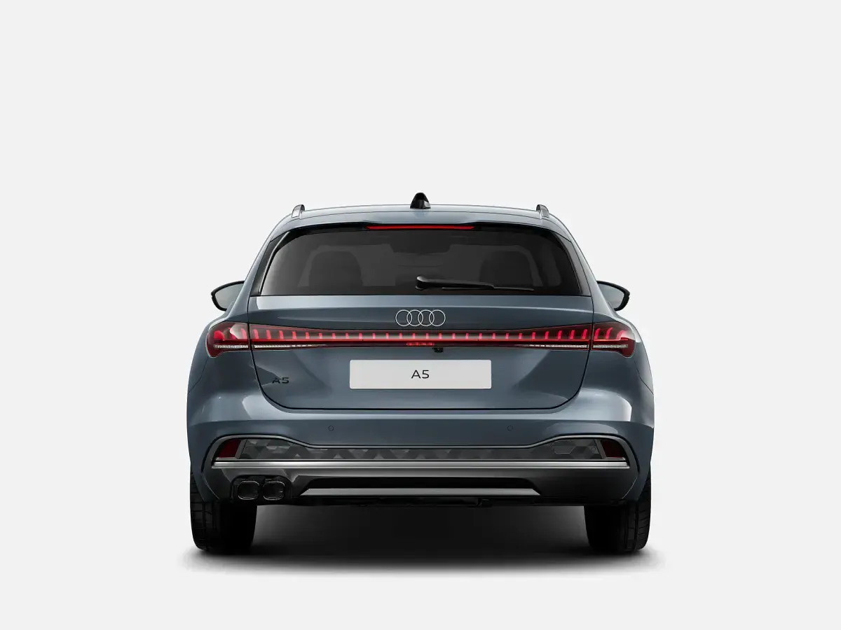 Nuova Audi A5 Advanced 204 CV (150 kW) 2026 Blu horizon metallizzato Station wagon