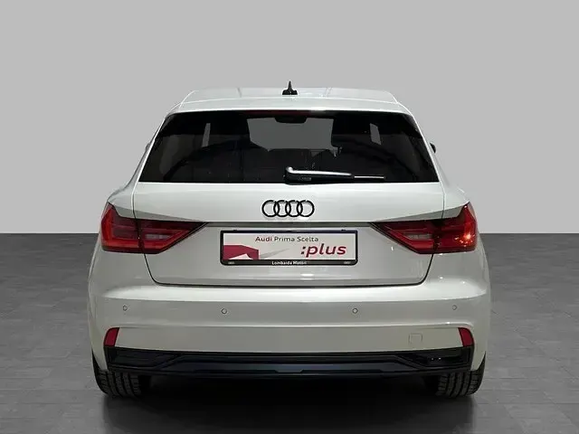 Nuova Audi A1 Sportback Business 116 CV (85 kW) 2025 Argento cavo metallizzato Utilitaria