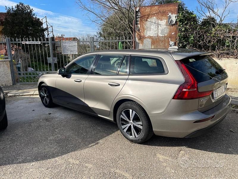 Gebraucht Volvo V60 2019 Grau Kombi