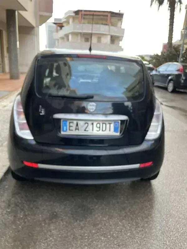 Usata Lancia Ypsilon 77 CV (56 kW) 2009 Nero Utilitaria
