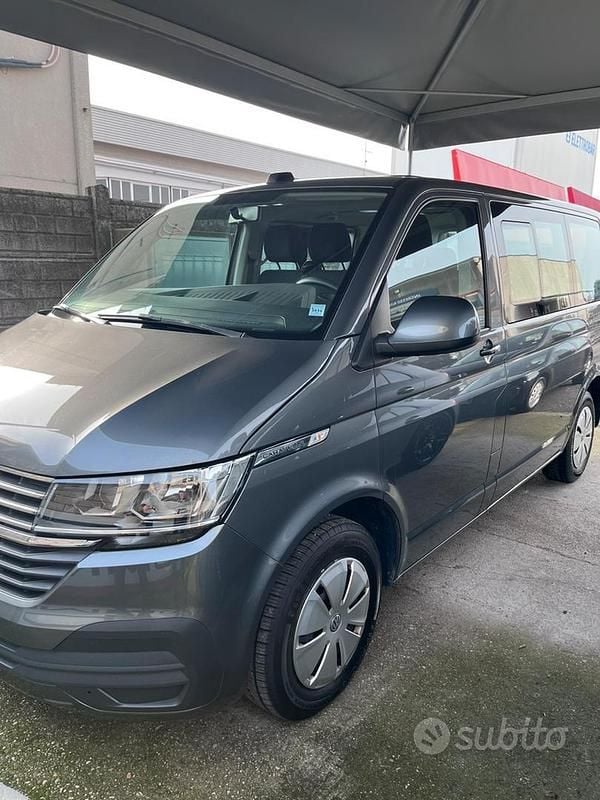 Grigio Usata 2020 VW Caravelle Monovolume | 27.900 € (Super prezzo) - Immagine 1/4