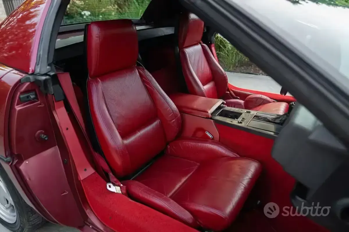 Usata Chevrolet Corvette C4 245 CV (180 kW) 1987 Rosso Cabrio
