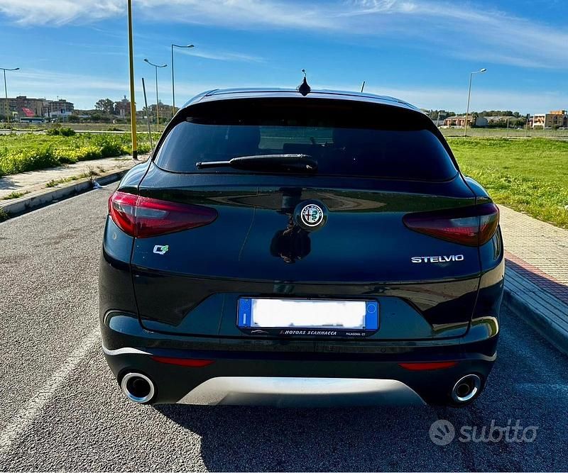 Usata Alfa Romeo Stelvio 210 CV (154 kW) 2017 Nero SUV