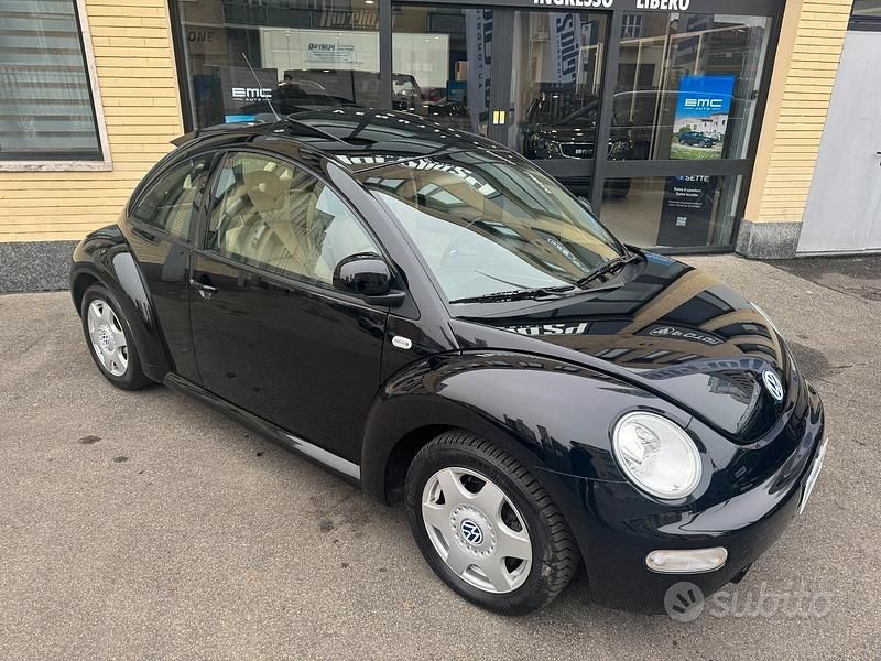 Usata VW New Beetle 150 CV (110 kW) 2000 Nero Utilitaria