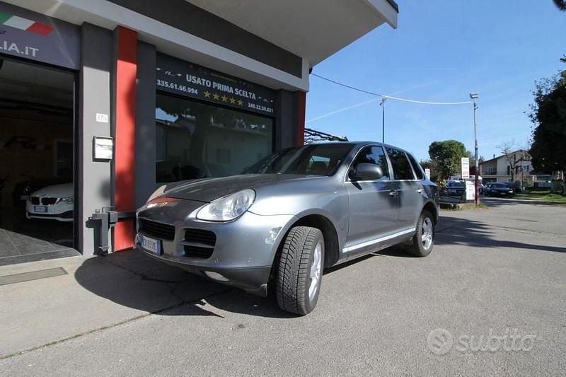 Usata Porsche Cayenne 250 CV (183 kW) 2004 Grigio SUV