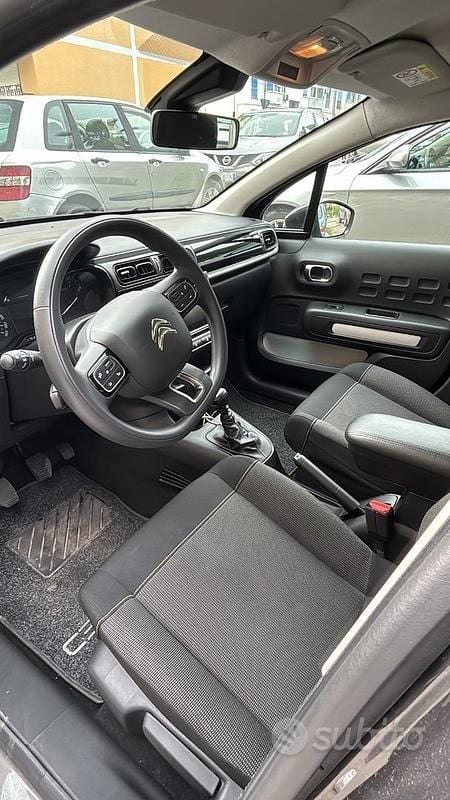 Usata Citroën C3 102 CV (75 kW) 2024 Grigio Utilitaria